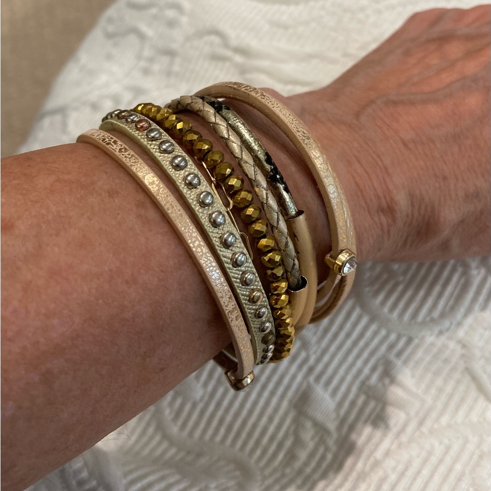 Bracelet Multi-strand. Magnetic